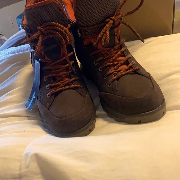 There Bare Traps waterproof - Picture 2 of 2